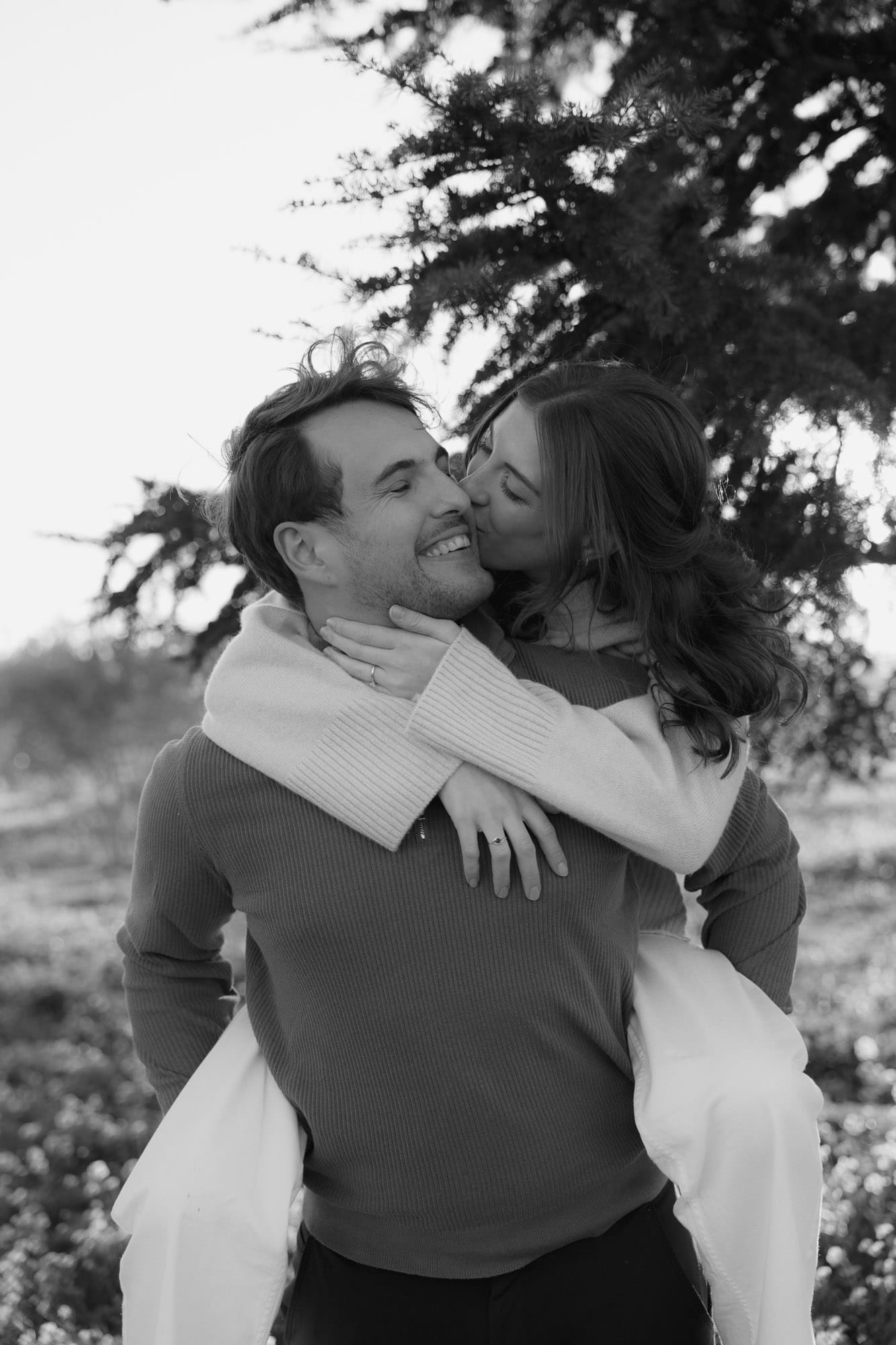 aix_en_provence_seance_couple_photographemariage_bastide_de_puget_photographe_provence-17 aix_en_provence_seance_couple_photographemariage_bastide_de_puget_photographe_provence-17
